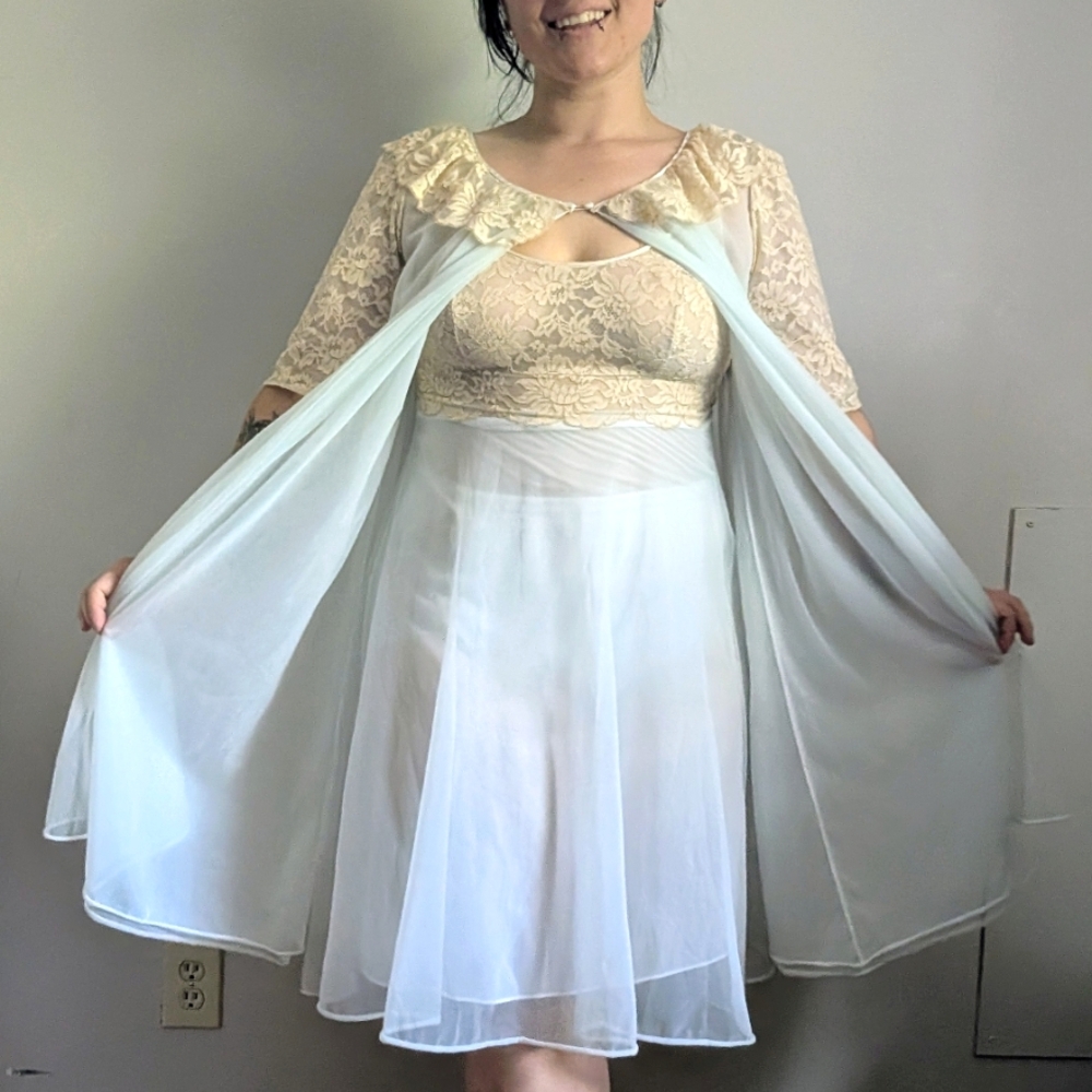 50s Vintage Vanity Fair 2 Piece Chemise Robe Sheer Lace Fairycore Peignoir Set